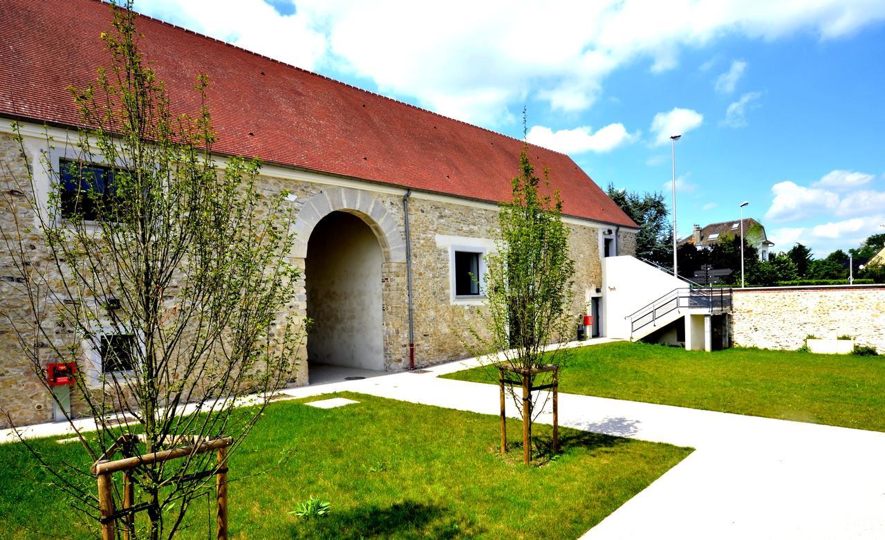 Auberge Du Chateau Bleu Tremblay-en-France Dış mekan fotoğraf